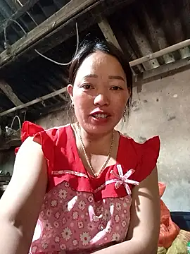 Snapshot of _Helala_ chatting on October 23, 2025, 5:51 am Helala online show from October 23, 2025, 5:51 am