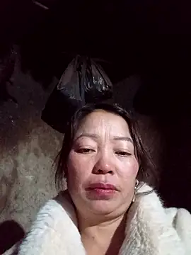 Snapshot of _Helala_ chatting on November 2, 2025, 11:56 am Helala online show from November 2, 2025, 11:56 am