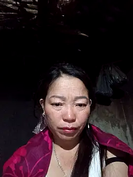 Snapshot of _Helala_ chatting on November 4, 2025, 11:15 pm Helala online show from November 4, 2025, 11:15 pm