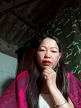 Snapshot of _Helala_ chatting on November 7, 2025, 7:58 pm Helala online show from November 7, 2025, 7:58 pm