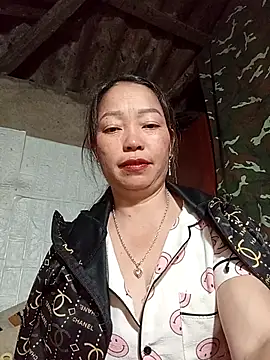 Snapshot of _Helala_ chatting on November 11, 2025, 3:34 pm Helala online show from November 11, 2025, 3:34 pm