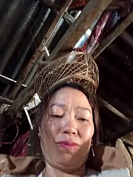 Snapshot of _Helala_ chatting on November 22, 2025, 2:10 am Helala online show from November 22, 2025, 2:10 am