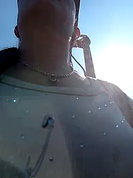 Snapshot of _Helala_ chatting on November 27, 2025, 3:19 am Helala online show from November 27, 2025, 3:19 am