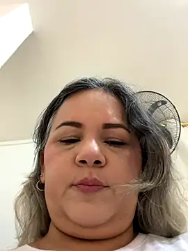 Lucy Milf 474 online show from November 18, 2025, 11:36 am