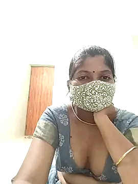 Snapshot of crazcy-couples chatting on October 9, 2025, 4:05 pm crazcy-couples online show from October 9, 2025, 4:05 pm