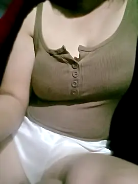 Surrilove online show from November 23, 2025, 4:07 pm