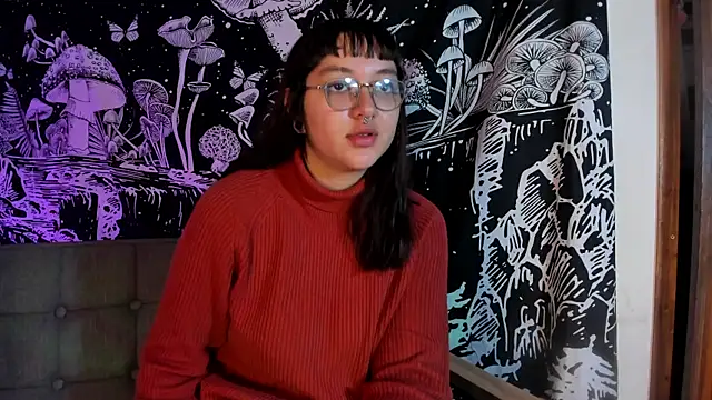 Snapshot of Violetaa_Leee chatting on October 3, 2025, 12:18 am Violetaa Leee online show from October 3, 2025, 12:18 am