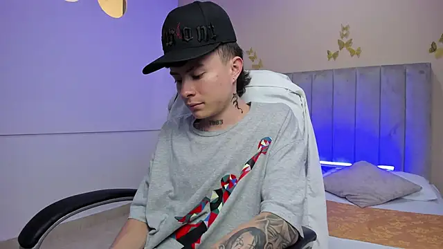 Snapshot of Nascary_Fox chatting on February 3, 2026, 7:08 pm Nascary Fox online show from February 3, 2026, 7:08 pm