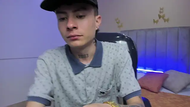 Snapshot of Nascary_Fox chatting on February 4, 2026, 7:53 pm Nascary Fox online show from February 4, 2026, 7:53 pm