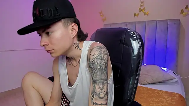 Snapshot of Nascary_Fox chatting on February 9, 2026, 7:29 pm Nascary Fox online show from February 9, 2026, 7:29 pm