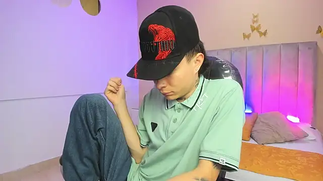 Snapshot of Nascary_Fox chatting on February 20, 2026, 7:58 pm Nascary Fox online show from February 20, 2026, 7:58 pm