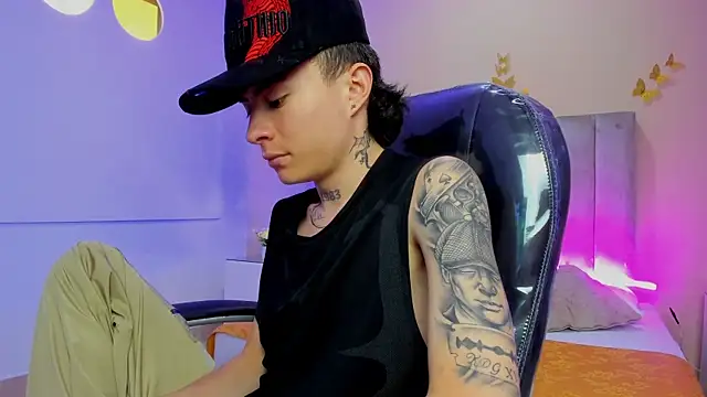 Snapshot of Nascary_Fox chatting on February 23, 2026, 8:39 pm Nascary Fox online show from February 23, 2026, 8:39 pm