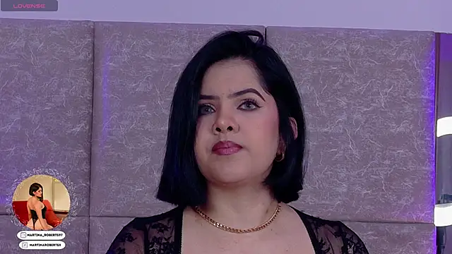 Martina-Roberts- online show from October 23, 2025, 4:01 am