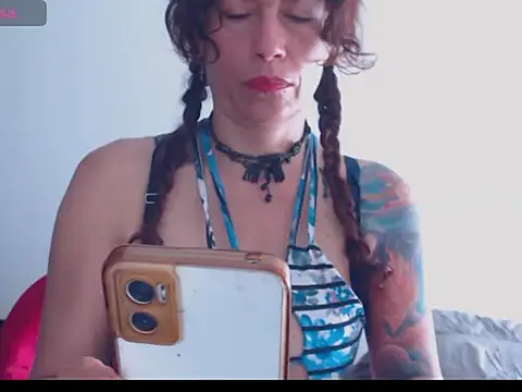 Snapshot of fenix_colette chatting on September 21, 2025, 2:19 pm fenix colette online show from September 21, 2025, 2:19 pm