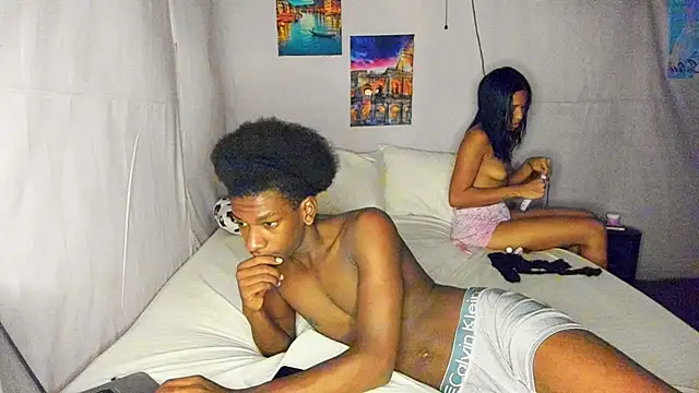 Snapshot of SpicyLolaX_NightDrip chatting on September 23, 2025, 4:37 am SpicyLolaX NightDrip online show from September 23, 2025, 4:37 am