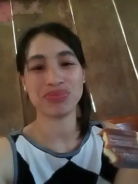 Snapshot of misa_00 chatting on May 19, 2026, 4:19 am misa 00 online show from May 19, 2026, 4:19 am