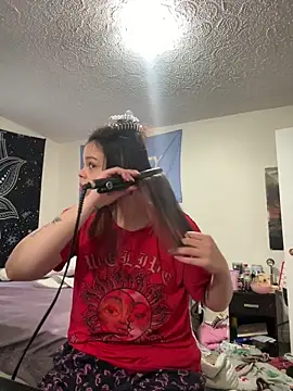 kykyloves online show from March 16, 2026, 4:22 pm