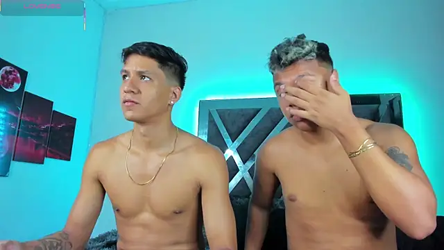 Snapshot of Robertmiller21 chatting on October 8, 2025, 5:05 am Robertmiller21 online show from October 8, 2025, 5:05 am