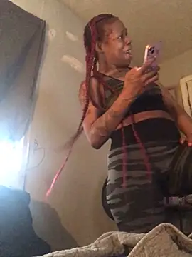 Snapshot of Tishrella6 chatting on December 2, 2025, 7:09 pm Tishrella6 online show from December 2, 2025, 7:09 pm