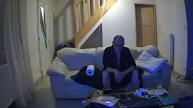 fabDu59 online show from October 29, 2025, 8:32 pm