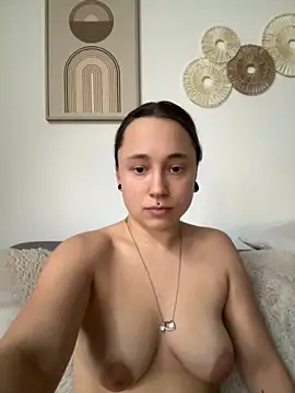Snapshot of stelli_99 chatting on December 5, 2025, 8:01 am stelli 99 online show from December 5, 2025, 8:01 am