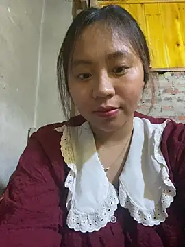 maianhcute online show from April 19, 2026, 1:43 pm