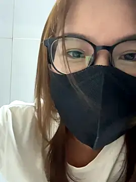 Zyzy009 online show from September 29, 2025, 3:17 pm