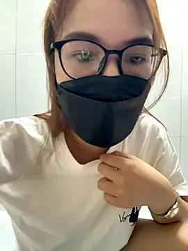 Zyzy009 online show from October 5, 2025, 2:48 pm