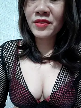 Singlemom69x online show from April 24, 2026, 12:13 am