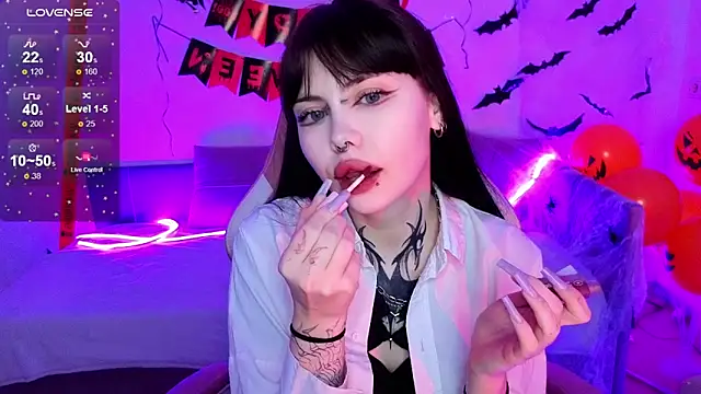 Morana Batt online show from November 1, 2025, 2:02 am