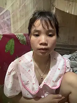 Ngoc-bbi online show from April 16, 2026, 1:45 pm