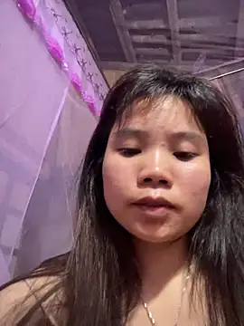 Ngoc-bbi online show from May 18, 2026, 5:19 pm