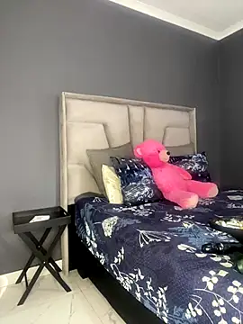 Ebony Warlock  online show from November 21, 2025, 7:18 am