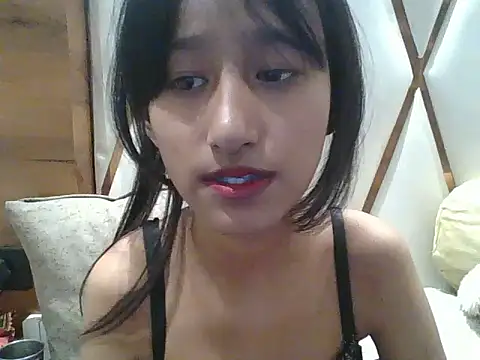 lily 9900 online show from November 14, 2025, 3:44 pm