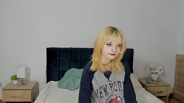 AmandaCutse online show from September 27, 2025, 5:34 am