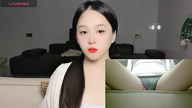 woaiqinqin online show from September 20, 2025, 3:02 pm