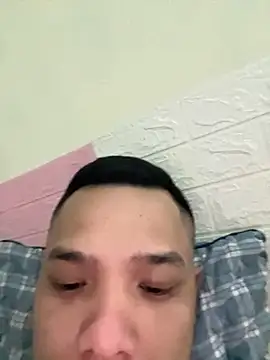 letruong6879 online show from September 22, 2025, 11:34 am