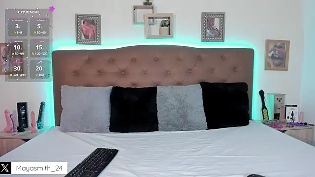 MAYASMITH   online show from January 8, 2026, 2:25 am