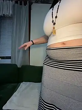 Snapshot of voorheesgirl chatting on November 7, 2025, 3:17 am voorheesgirl online show from November 7, 2025, 3:17 am