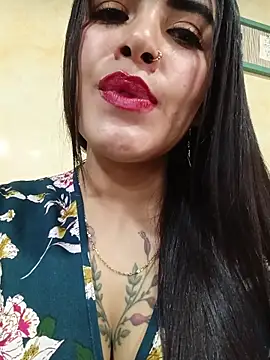 Snapshot of MAYE__13 chatting on September 25, 2025, 2:10 pm MAYE 13 online show from September 25, 2025, 2:10 pm