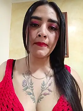 Snapshot of MAYE__13 chatting on September 28, 2025, 2:33 pm MAYE 13 online show from September 28, 2025, 2:33 pm