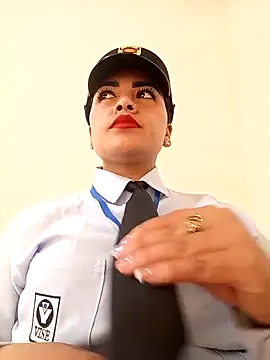 Snapshot of MAYE__13 chatting on October 16, 2025, 6:09 pm MAYE 13 online show from October 16, 2025, 6:09 pm