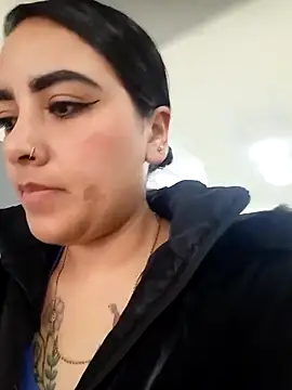 Snapshot of MAYE__13 chatting on November 17, 2025, 12:00 pm MAYE 13 online show from November 17, 2025, 12:00 pm