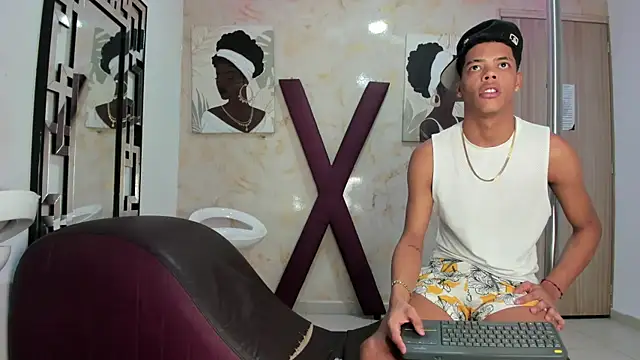 PRETTY FEM online show from June 28, 2026, 7:31 pm