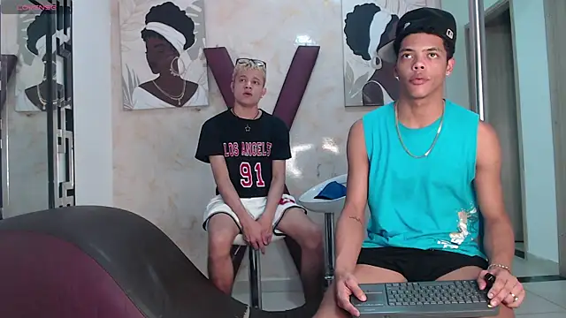 PRETTY FEM online show from July 26, 2026, 1:47 am