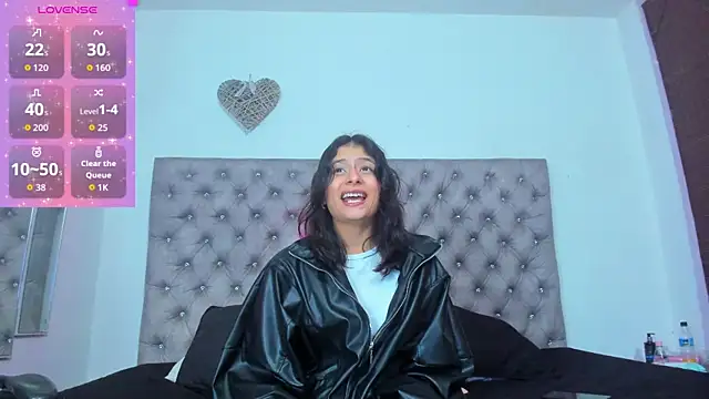 Snapshot of Georgina_Ferri_ chatting on November 24, 2025, 5:23 pm Georgina Ferri online show from November 24, 2025, 5:23 pm