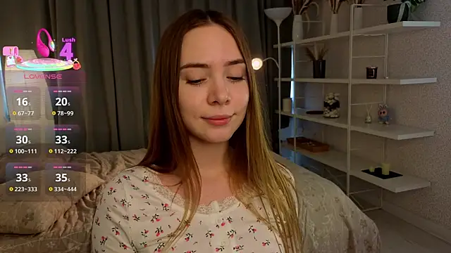 CarollSmithh online show from December 19, 2025, 7:04 am