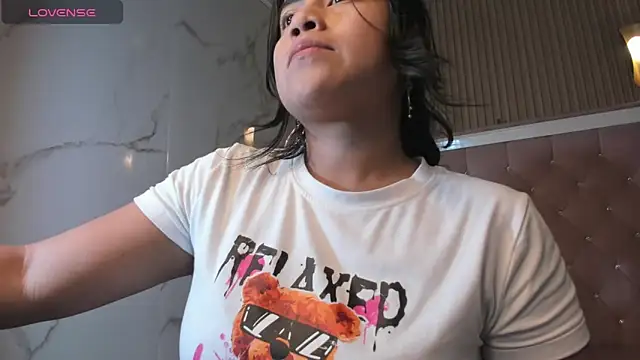 Victoria b  online show from October 18, 2025, 8:09 pm