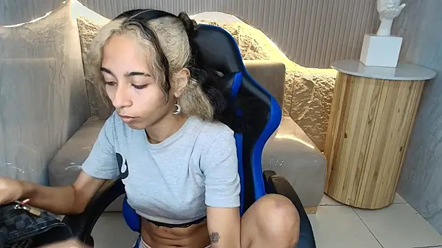 Agnis ink r online show from October 22, 2025, 12:49 pm