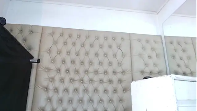 JessicaHott01 online show from February 20, 2026, 7:14 pm